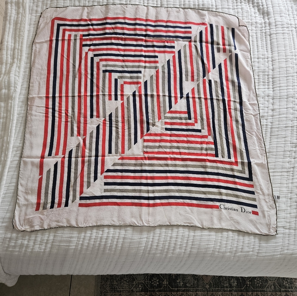 Dior Geometric Striped Burlap- Red, Black, Cream 29"×28"
